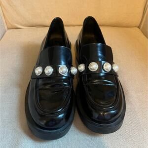 Stuart Weitzman Portia Bold Pantent Leater Loafers Sz 6 Pearl Embellished